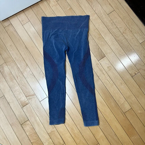 ITZON Mesh Detail  Crop Length Yoga Pants Leggings size XS - Picture 2 of 8